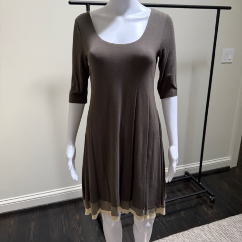Anthropologie Bailey 44 Tiered Dress Size MED Taupe Stretch NWT